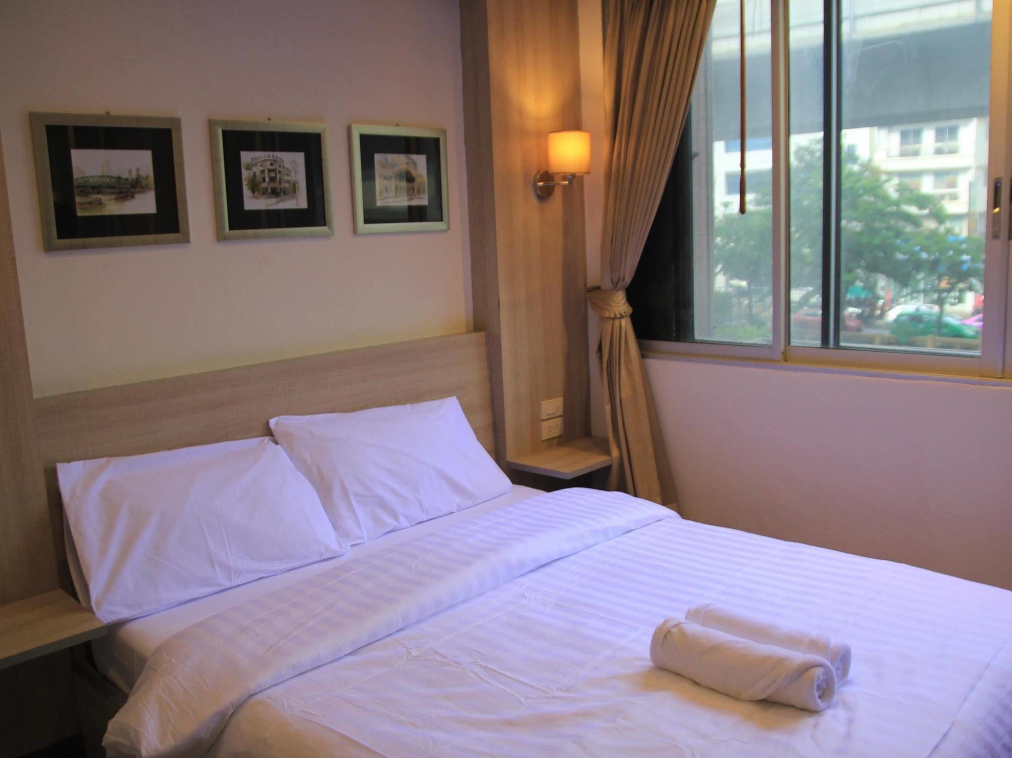 Oyo 437 Hostel Na Nara Bangkok Eksteriør billede
