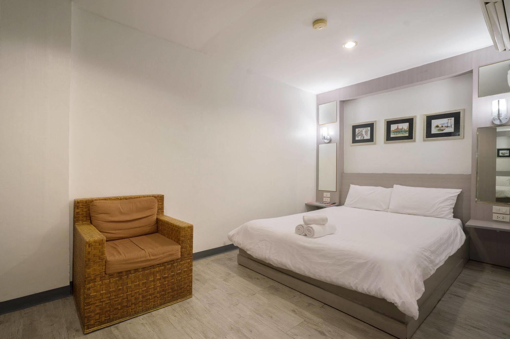 Oyo 437 Hostel Na Nara Bangkok Eksteriør billede