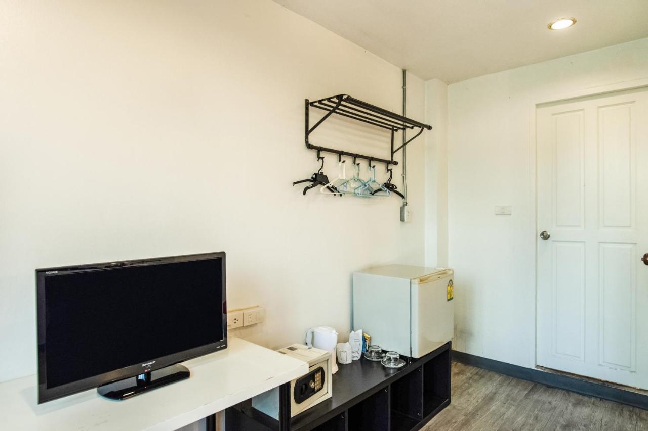 Oyo 437 Hostel Na Nara Bangkok Eksteriør billede
